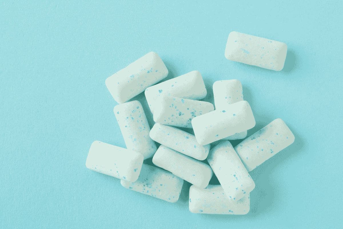 Can You Chew Gum With Dentures