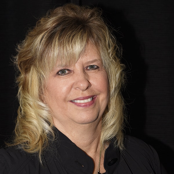 asha dental leawood ks about staff Kristen