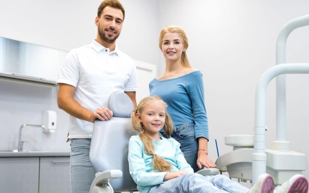 How a Family Dentist Helps Kids Develop Healthy Habits