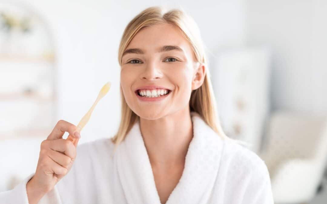 Tips for Maintaining Healthy Teeth Between Dental Visits